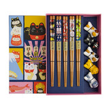 Melting Pot - Eetstokjes Lucky Cats met Opleggers set van 5 in cadeau doos Melting Pot - Eetstokjes Lucky Cats met Opleggers set van 5 in cadeau doos
