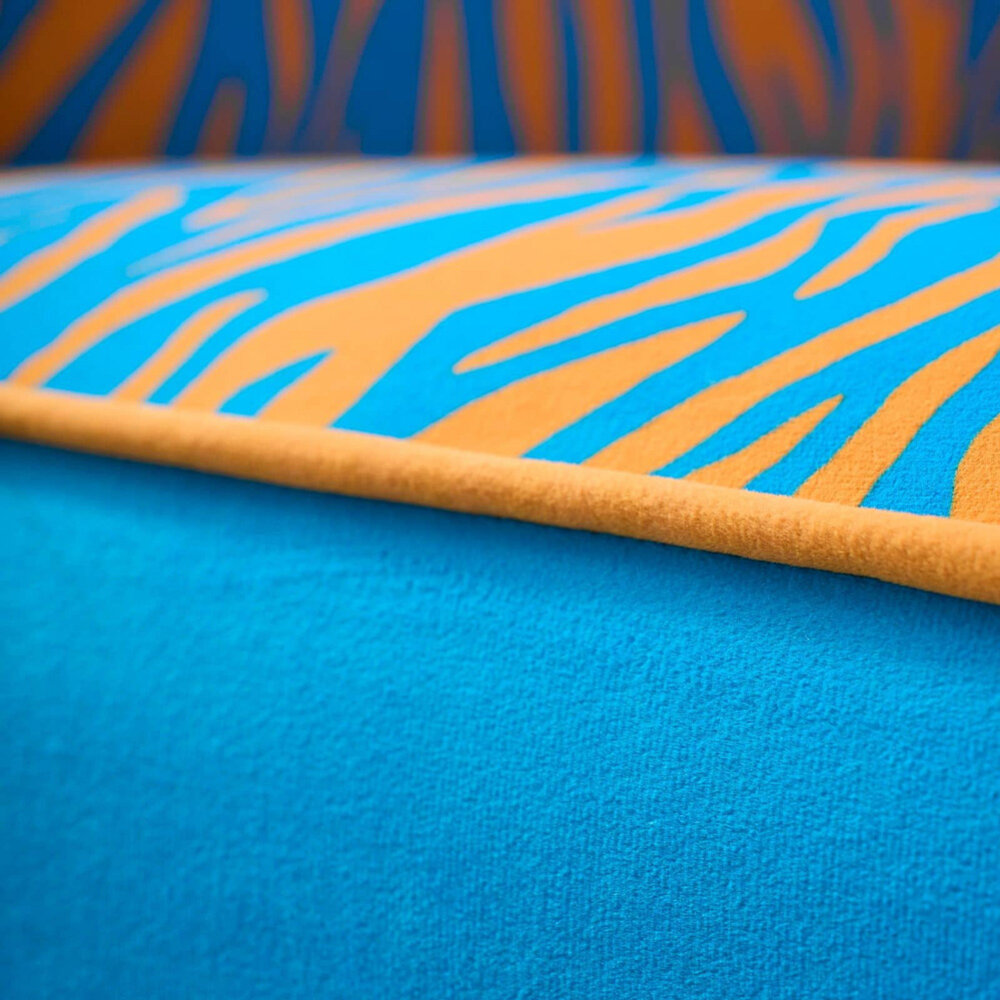 Werns - Fauteuil Zebra Blauw Oranje 77x76x83cm Werns - Fauteuil Zebra Blauw Oranje 77x76x83cm