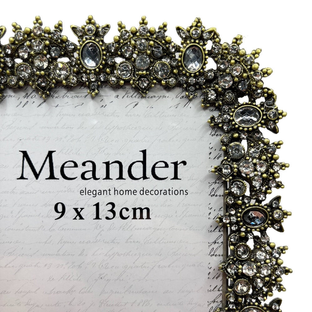 Melting Pot - Fotolijstje Kroon Strass Goud Metaal 13x16cm - foto 9x13cm Melting Pot - Fotolijstje Kroon Strass Goud Metaal 13x16cm - foto 9x13cm