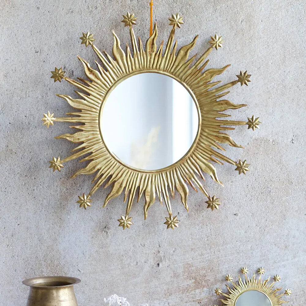 Melting Pot - Spiegel Rond Flames Stars Antiek Goud 40x40cm Melting Pot - Spiegel Rond Flames Stars Antiek Goud 40x40cm