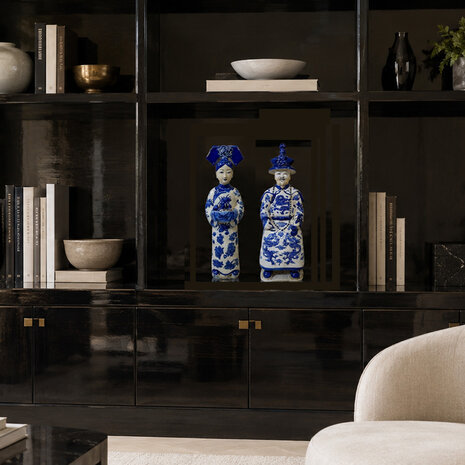 Melting Pot - Handgemaakt Beeld Chinese Keizerin met Theeservies Blauw-Wit Porselein 8x32cm