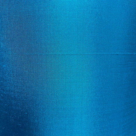 Melting Pot - Lampenkap Azuurblauw Zijde 25x20cm met Gouden Binnenzijde Melting Pot - Lampenkap Azuurblauw Zijde 25x20cm met Gouden Binnenzijde