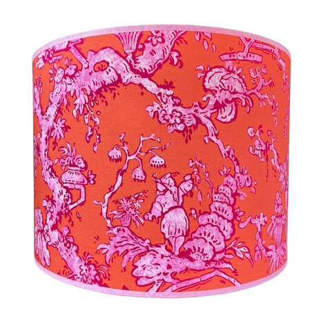 Melting Pot - Lampenkap Loulou Oranje Fuchsia 40x30cm met Roze Bies & Gouden Binnenzijde Melting Pot - Lampenkap Loulou Oranje Fuchsia 40x30cm met Roze Bies & Gouden Binnenzijde
