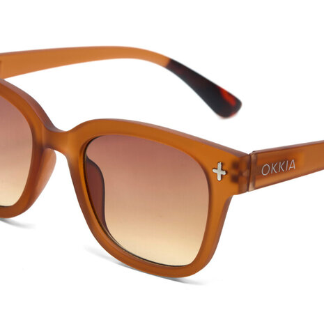 Okkia - Zonnebril GIOVANNI Translucent Bruin met Bruine Glazen OK012-TBR Okkia - Zonnebril GIOVANNI Translucent Bruin met Bruine Glazen OK012-TBR