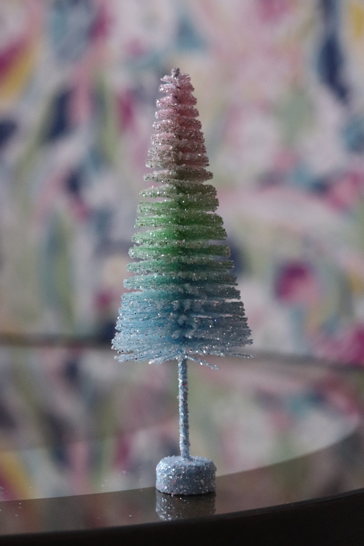 Sorella Christmas tree rainbow pastel 15cm