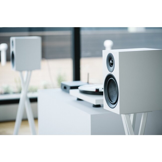 Pro-Ject Colourful Audio System Satijn wit