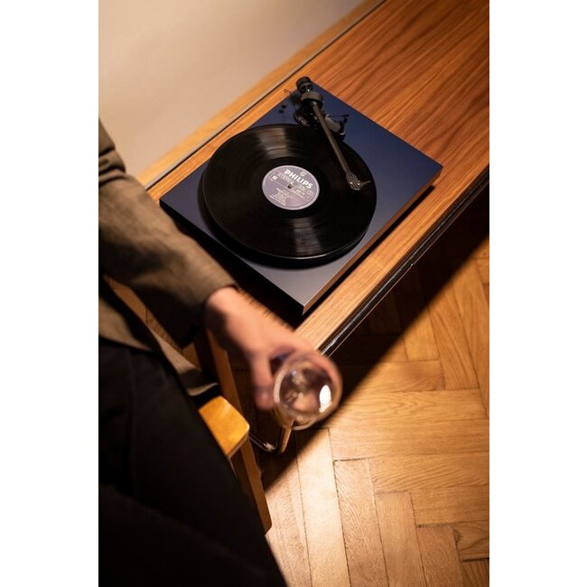 Pro-Ject Debut Carbon EVO Satijn Blauw