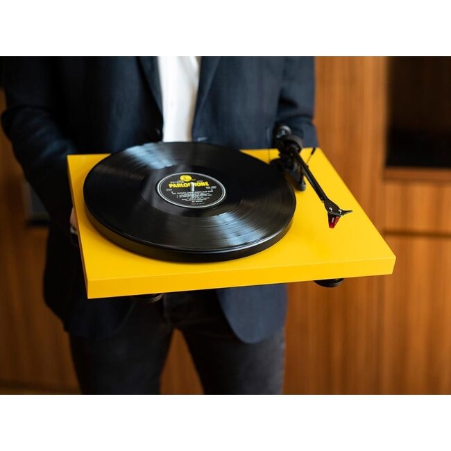 Pro-Ject Debut Carbon EVO Satijn Geel