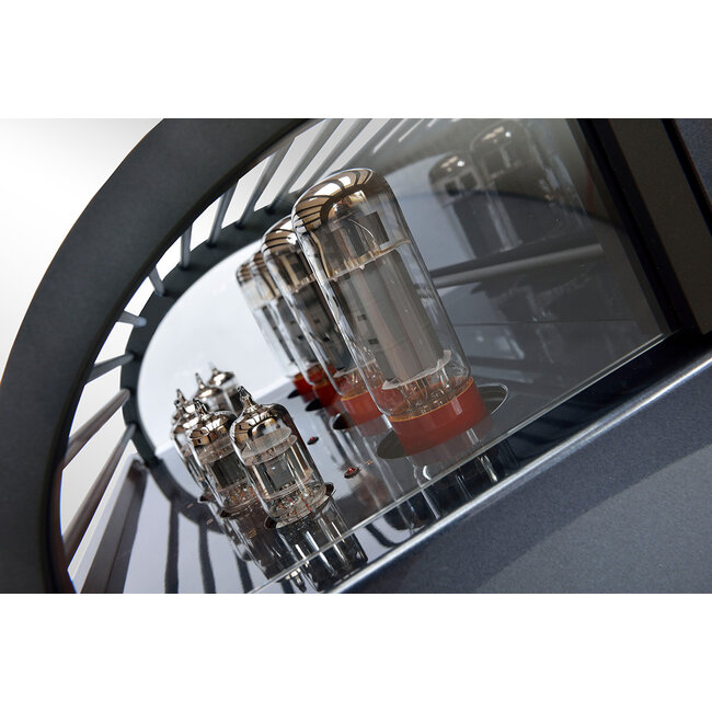 PrimaLuna EVO 300 tube poweramplifier zilver