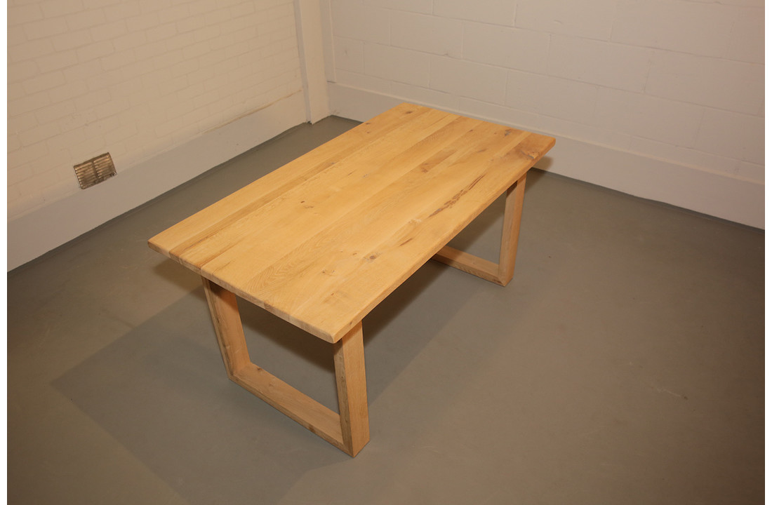 Eikenhouten eettafel 160 x 85 cm | U-profiel eiken
