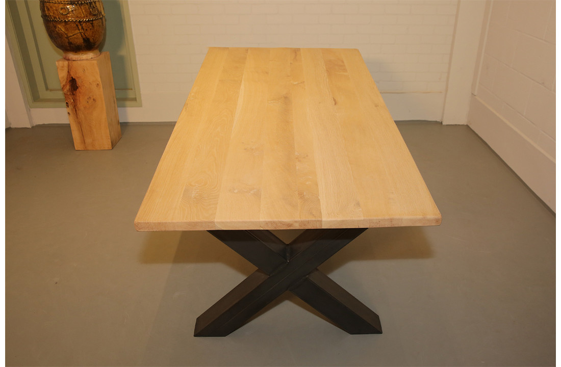 Eikenhouten eettafel 175 x 90 cm | X-profiel onderstel