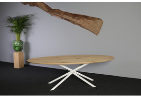 Ovale eikenhouten eettafel 240 x 120 cm
