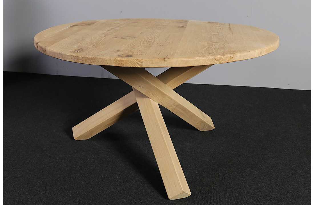 Ronde eikenhouten eettafel Ø 140 cm | onderstel eiken 3-poot