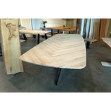 Eettafel Visgraat Eiken 280x110 cm  Spinpoot Onderstel