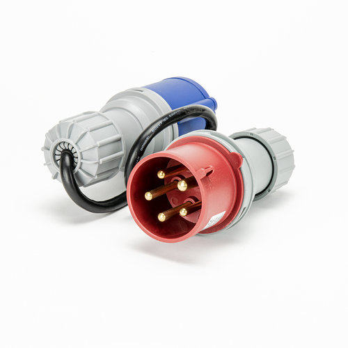 Soolutions CEE red 32A (male) to CEE blue 32A (female)