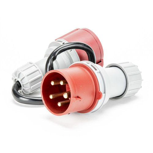 Soolutions CEE red 32A (male) to CEE red 16A (female)
