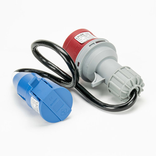 Soolutions CEE rood 16A (mannelijk) naar Schuko (vrouwelijk)