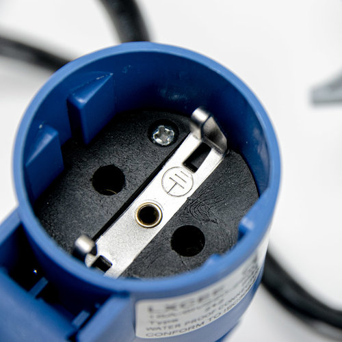 Soolutions CEE rood 16A (mannelijk) naar Schuko (vrouwelijk)