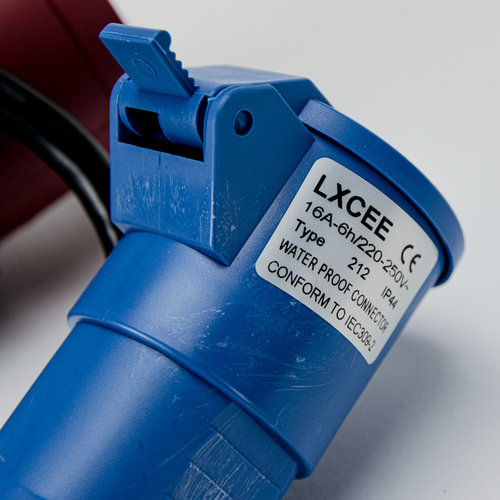 Soolutions CEE red 32A (male) to Schuko (female)