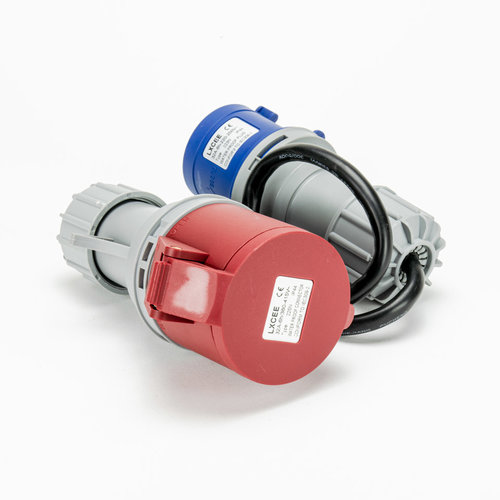Soolutions CEE blue 32A (male) to CEE red 32A (female)