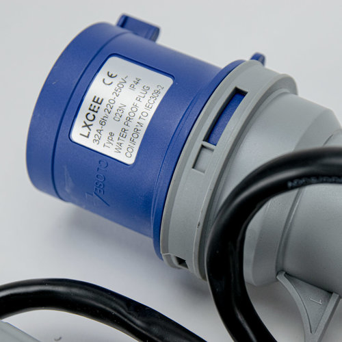 Soolutions CEE blau 32A (männlich) auf CEE rot 32A (weiblich)