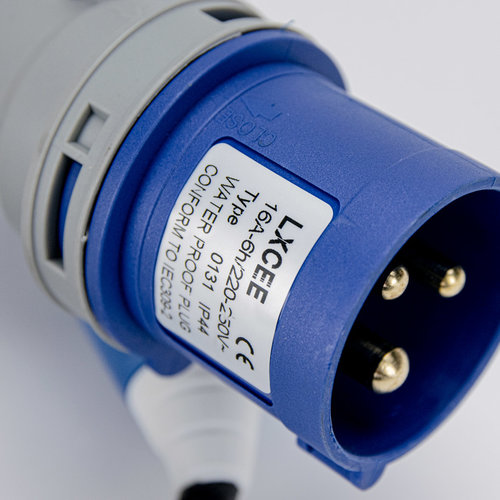 Soolutions bleu CEE 16A (mâle) au Schuko (femelle)