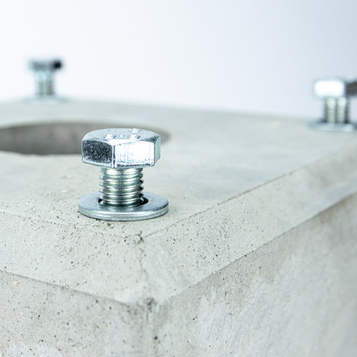 Soolutions Base Light pour l'installation du poteau universel