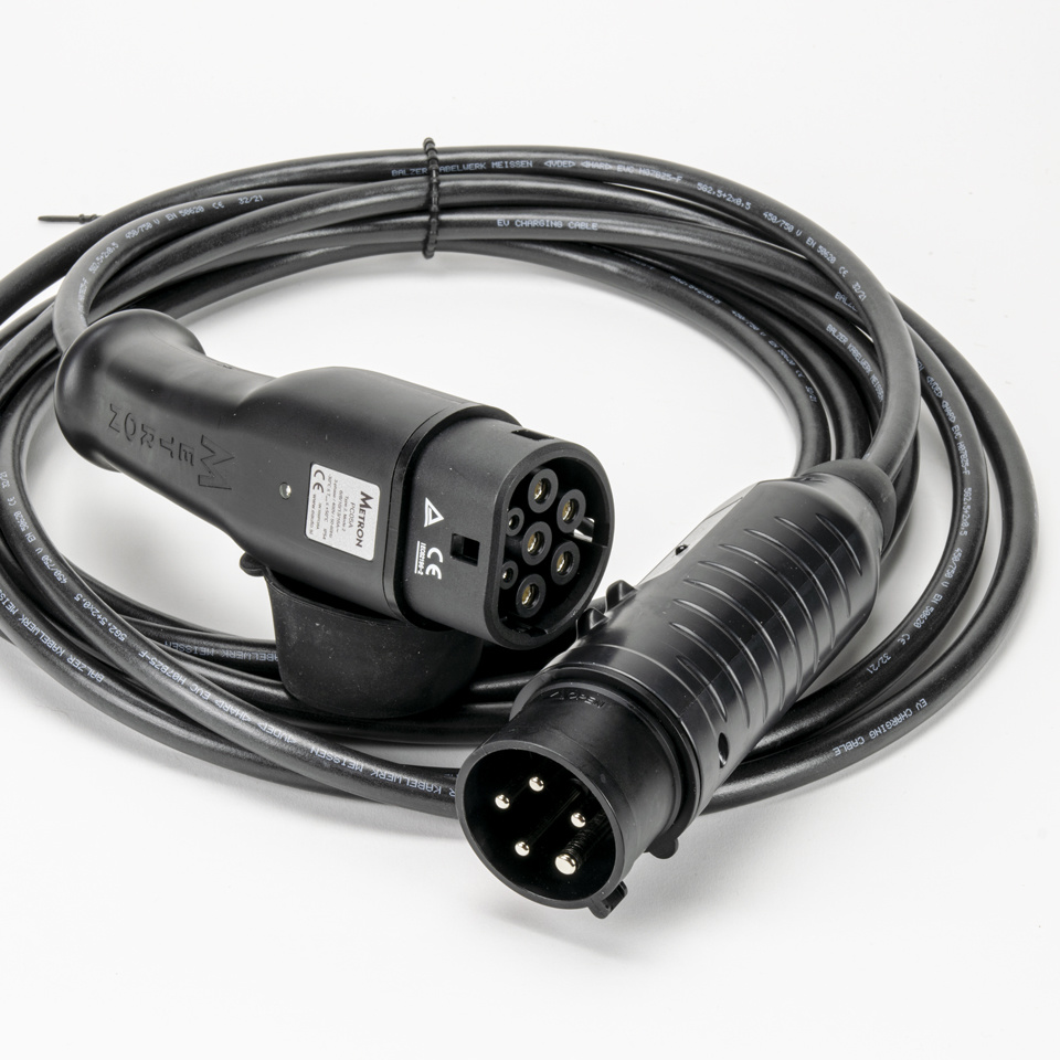 Câble de Recharge Type 2 EV Chargeur Voiture Électrique 11KW 16A 7M -  Équipement auto