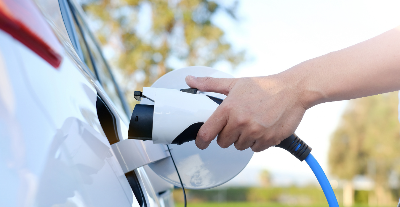 Tout ce que vous devez savoir à propos du rechargement d'une voiture  électrique