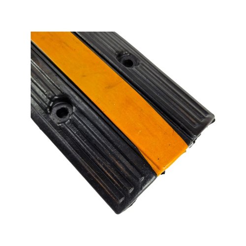 Soolutions Cable threshold for charging cables of electric vehicles