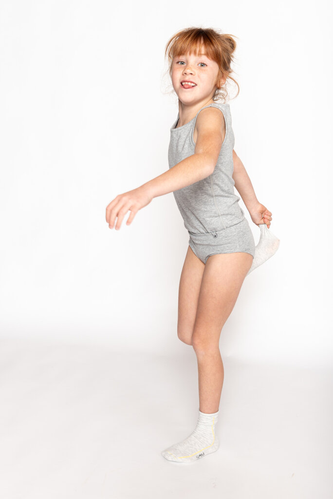 SAM Super soft girls briefs. Made in organic cotton. Whithout tactile labels or seams.