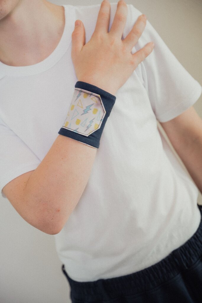 BLUSSS MoodMagic Manchette Sensorielle pour le jeu sensoriel et la communication