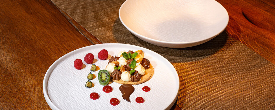 Geschirrserie Lavanit weiß