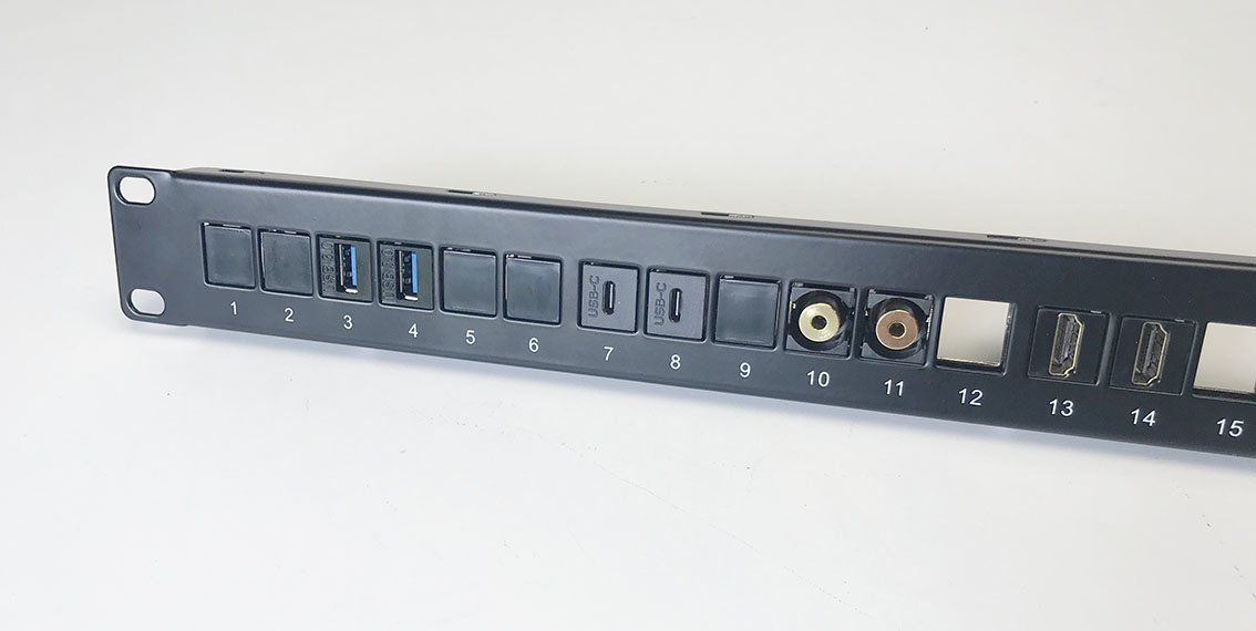 24-slot 1U panel for 24x Connector (USB, LAN, HDMI, miniDPP, Audio ...