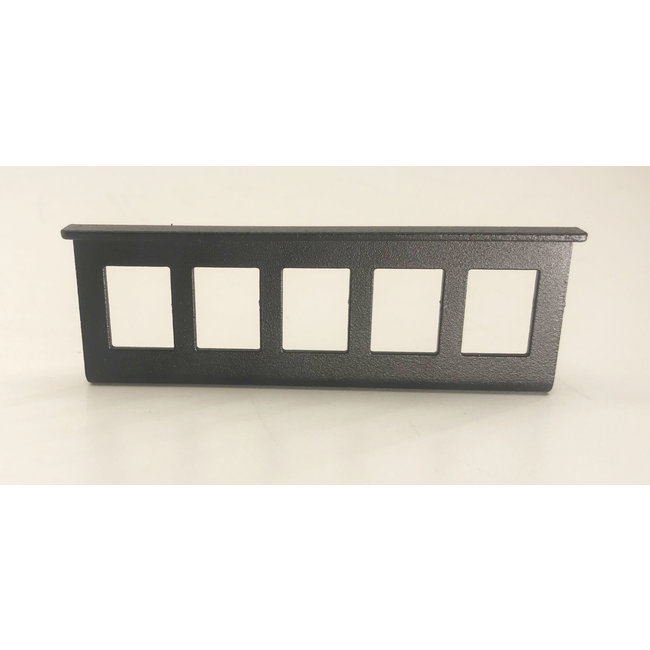5-connectors I/O mounting plate 1U/1.5U