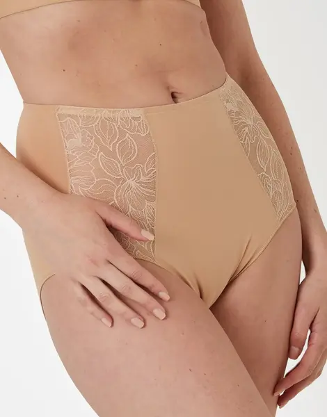 Nina von C Corrigerend ondergoed buik - Katoenen Kanten shapewear tailleslip Nina von C Corrigerend ondergoed buik - Katoenen Kanten shapewear tailleslip