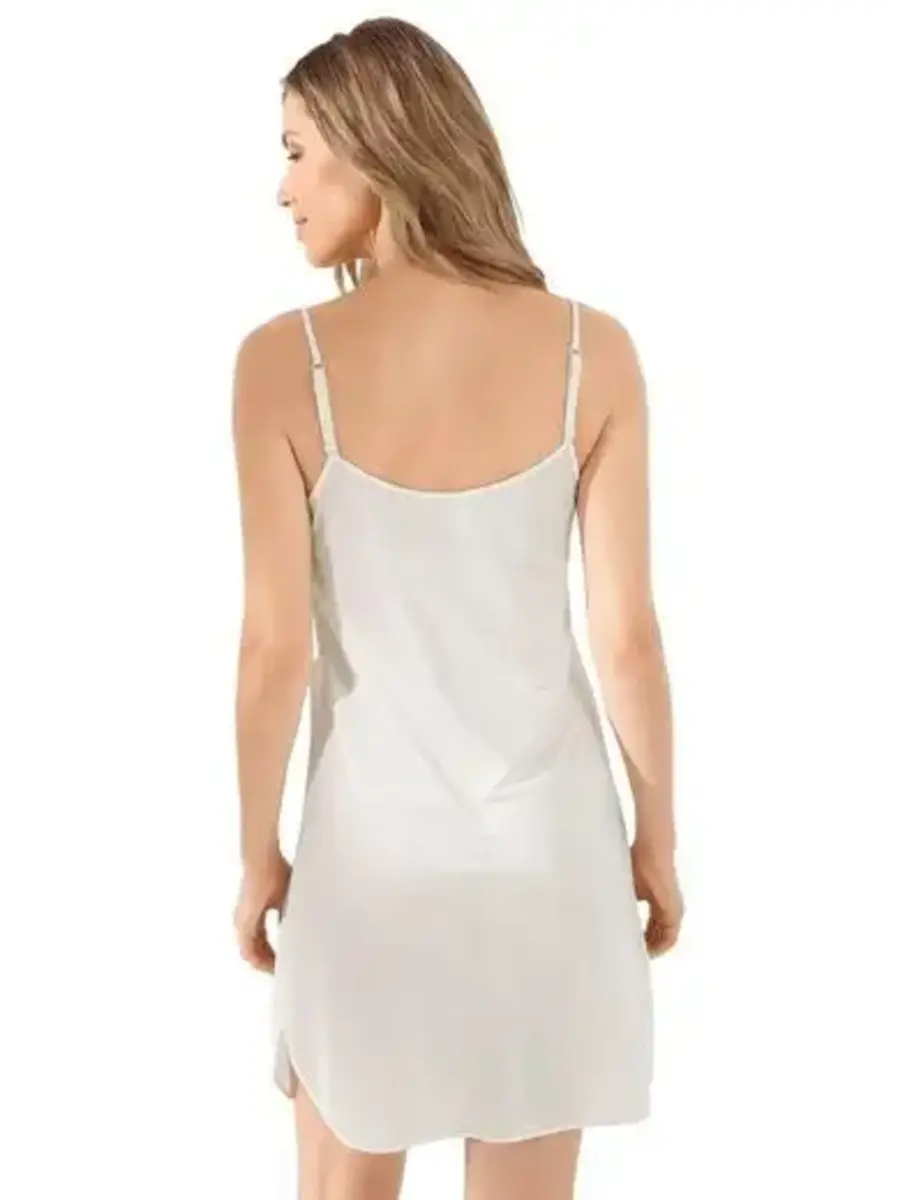 Nina von C onderjurk 90CM spaghetti bandje - Neglige - Anti statisch - Zwart - Wit - Huidskleur Nina von C onderjurk 90CM spaghetti bandje - Neglige - Anti statisch - Zwart - Wit - Huidskleur