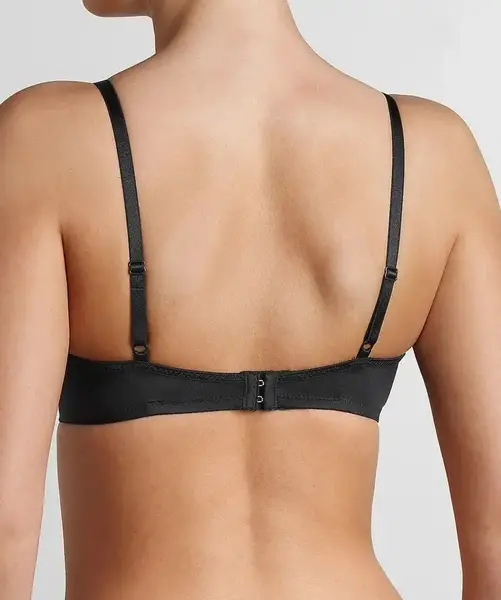 TRIUMPH BH Soft Sensation - Met vulling zonder beugel - Spacer bh die niet doorschijnt TRIUMPH BH Soft Sensation - Met vulling zonder beugel - Spacer bh die niet doorschijnt