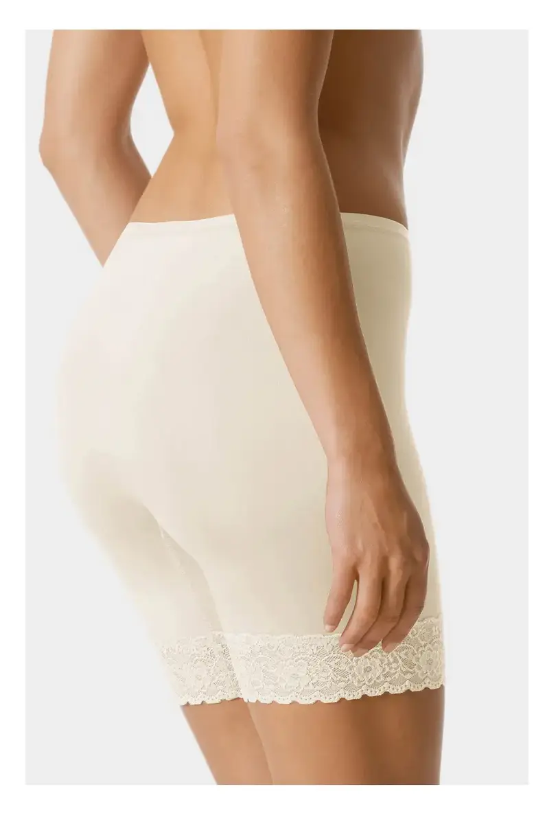 Mey dames boxershort lange pijpjes Lights Basics - Kanten onderbroek lange pijpjes - Broekje voor onder jurk Mey dames boxershort lange pijpjes Lights Basics - Kanten onderbroek lange pijpjes - Broekje voor onder jurk