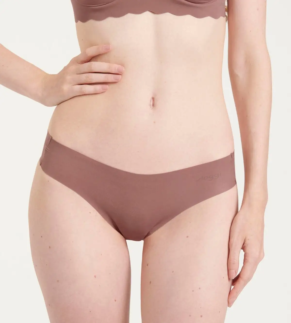Sloggi naadloos ondergoed dames Zero hipstring microfiber 2.0 -Schijnt niet door - Onzichtbaar - katoenen kruisje