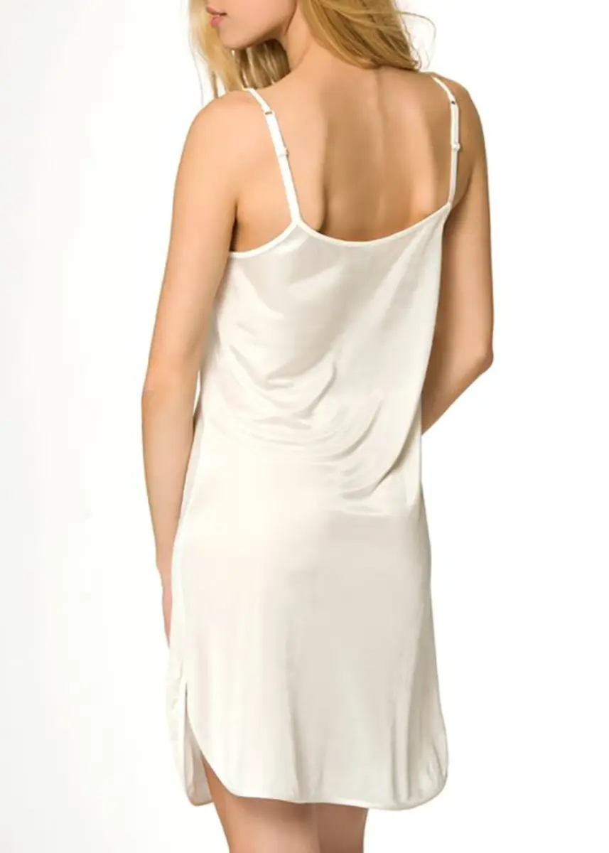 Nina von C onderjurk 90CM spaghetti bandje - Neglige - Anti statisch - Zwart - Wit - Huidskleur Nina von C onderjurk 90CM spaghetti bandje - Neglige - Anti statisch - Zwart - Wit - Huidskleur