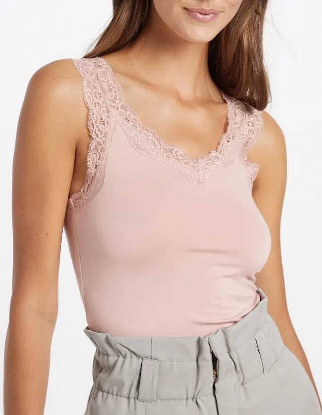 Pieces hemdje met kant - Lace Top - Barbera - Viscose kanten onderhemd - Singlet met brede bandjes - Zwart - Huidskleur - Wit - Lingerie top