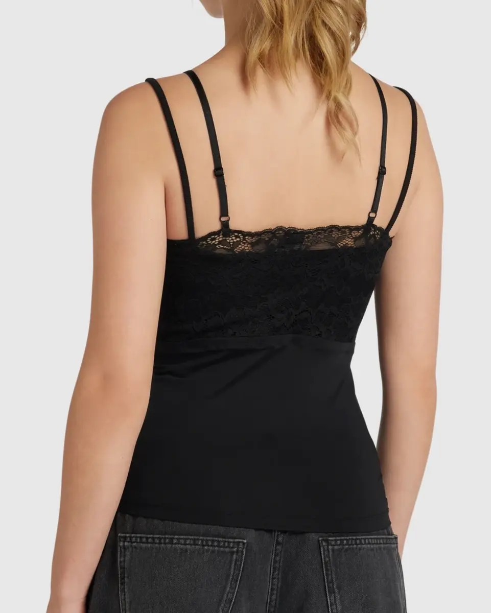 Pieces dames hemd kant - Lace top Nichelle - Dames kanten onderhemd - Microfiber spaghetti bandjes Pieces dames hemd kant - Lace top Nichelle - Dames kanten onderhemd - Microfiber spaghetti bandjes