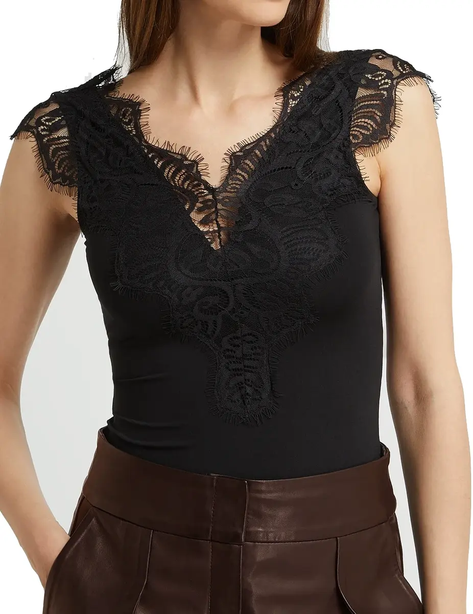 Pieces dames hemd kant - Lace top Ilu - Zwart Kanten dames onderhemd - Kanten schouderbandjes