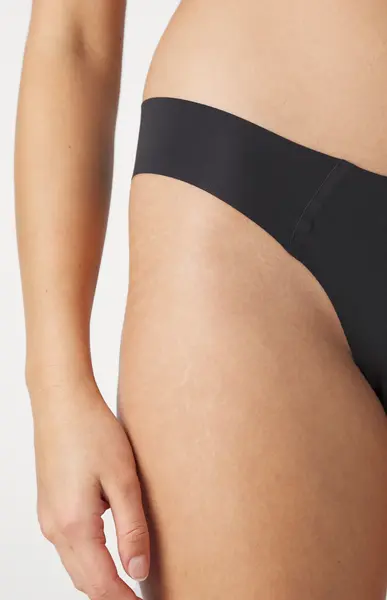 Sloggi Zero Feel Tiny Tanga slip - Invisible - Naadloze lage dames mini slip - Microfiber - Seamless Sloggi Zero Feel Tiny Tanga slip - Invisible - Naadloze lage dames mini slip - Microfiber - Seamless