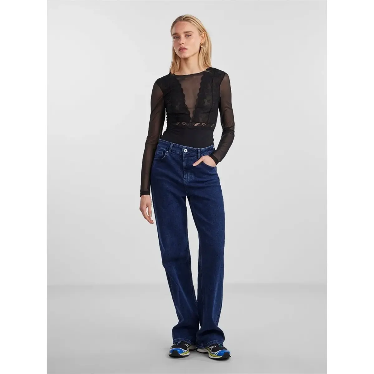 Pieces kanten body lange mouw zwart- Sicca Bodystocking - Luxe lingerie bodysuit - Zwart - Bordeaux Pieces kanten body lange mouw zwart- Sicca Bodystocking - Luxe lingerie bodysuit - Zwart - Bordeaux