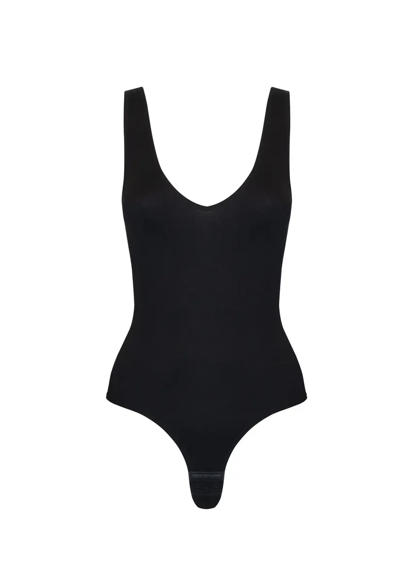 Magic zwarte stringbody mouwloos - Everybody V-neck - Naadloze body brede bandjes Magic zwarte stringbody mouwloos - Everybody V-neck - Naadloze body brede bandjes