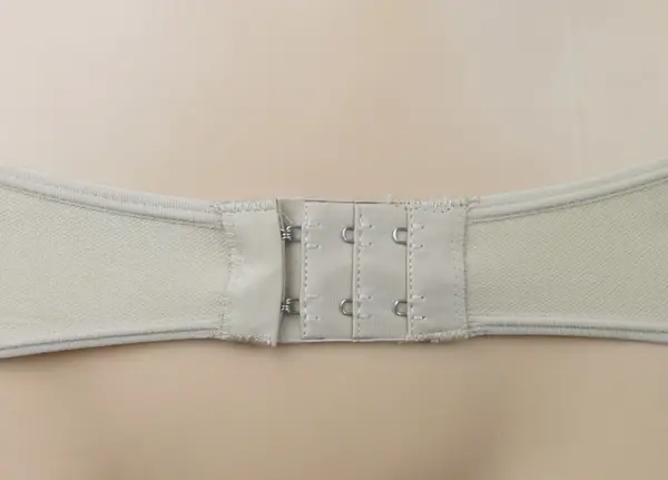 J&C corrigerende body dames - brede bandjes - Shapewear bodysuit - Wit - Huidskleur J&C corrigerende body dames - brede bandjes - Shapewear bodysuit - Wit - Huidskleur