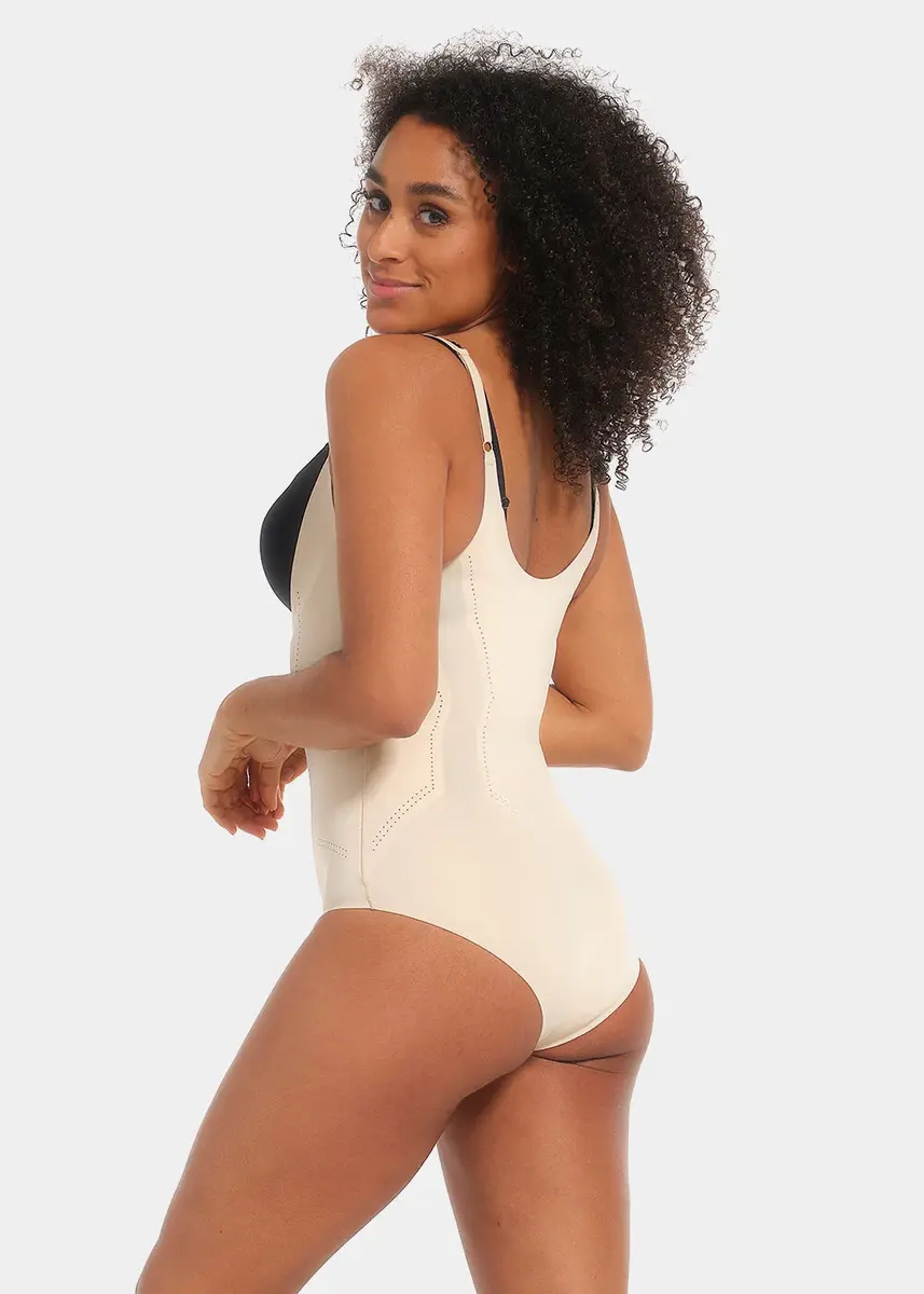 Magic sterk corrigerende naadloze Body - Dream shaper bodybriefer - Huidskleur Magic sterk corrigerende naadloze Body - Dream shaper bodybriefer - Huidskleur