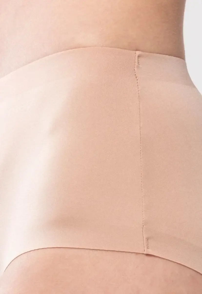 Mey Naadloze dames hipster - Illusion - Onzichtbare dames onderbroek die niet doorschijnt - Invisible Mey Naadloze dames hipster - Illusion - Onzichtbare dames onderbroek die niet doorschijnt - Invisible